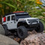 1-30 SCX30 Jeep Wrangler JLU 4X4 RTR Brushed Rock Crawler (Battery & Charger Included) White - Image 2