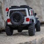 1-30 SCX30 Jeep Wrangler JLU 4X4 RTR Brushed Rock Crawler (Battery & Charger Included) White - Image 4