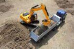 1/12 Scale Earth Digger 4200XL Hydraulic Excavator (RTR) - Image 8